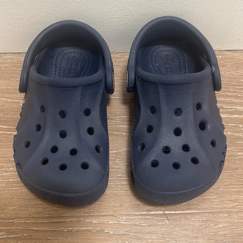 Crocs - Picture 2 of 4